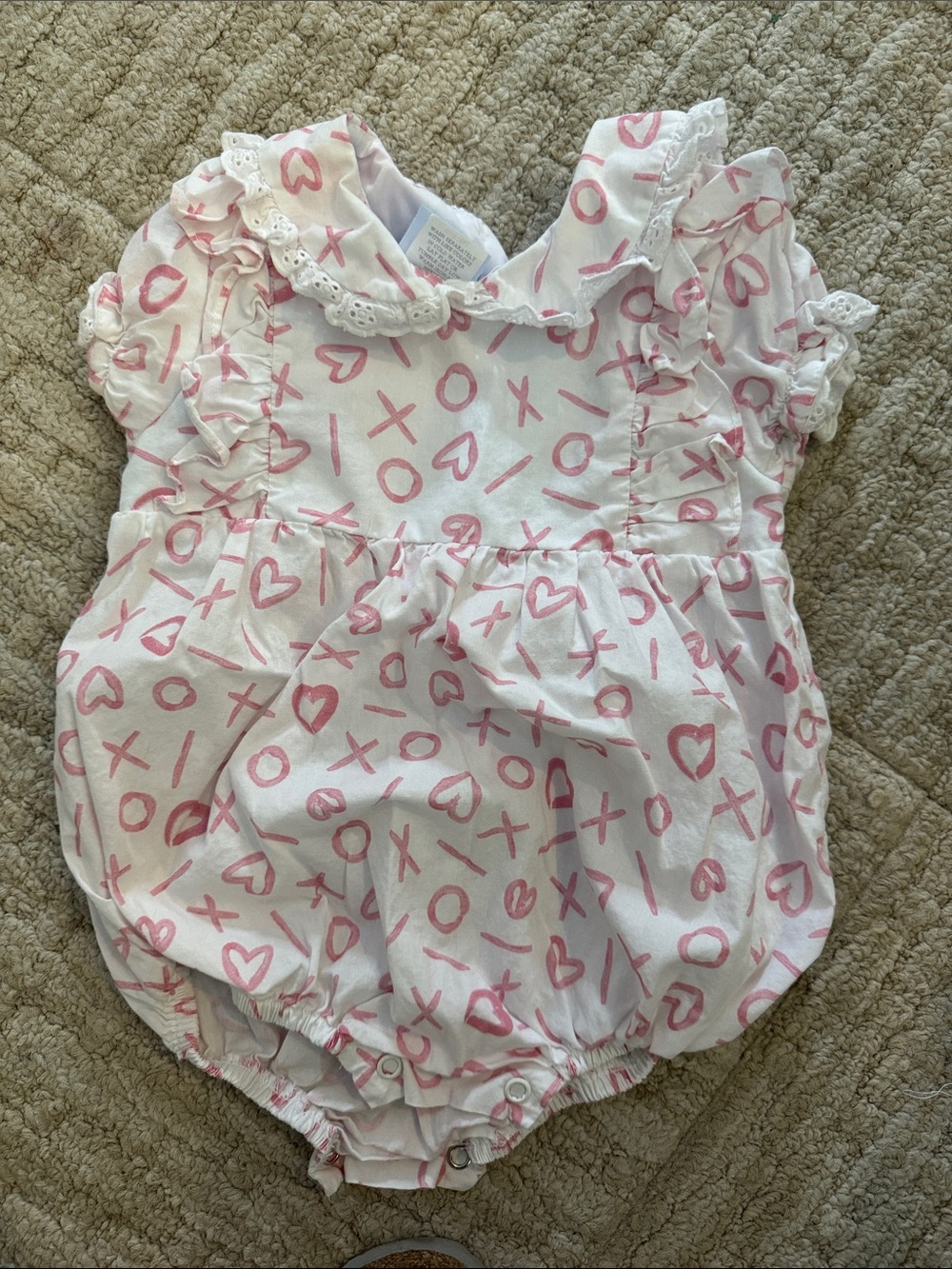 bella bliss White Romper with Pink Heart & XOXO Print - 18M
